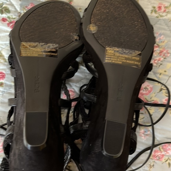 New BCBGENERATION SHOES - Picture 7 of 10